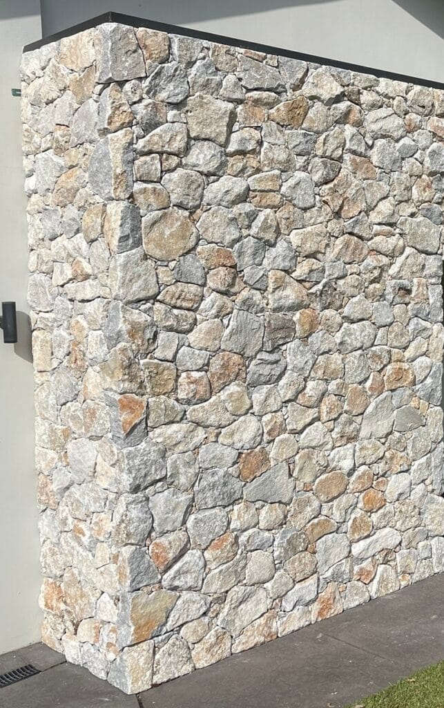 Rosebery Loose Random Wall Cladding - Natural Stone by SD&CO