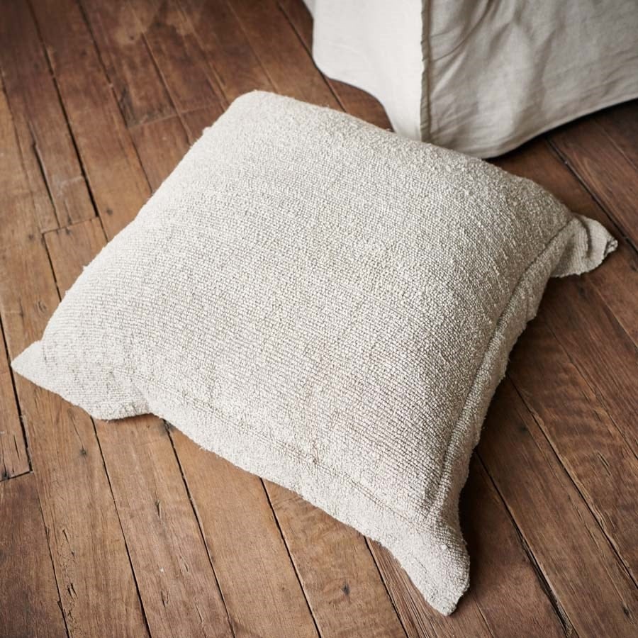 Oskar Linen Floor Cushion - Image 3