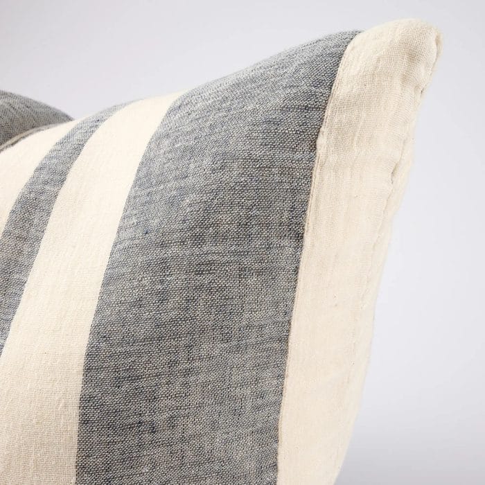 Lido Cushion - Off White/ Navy - Image 4