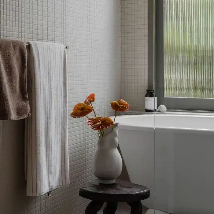 Nova Ceramic Vase - Image 3