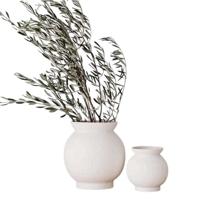 Matte cream textured pot